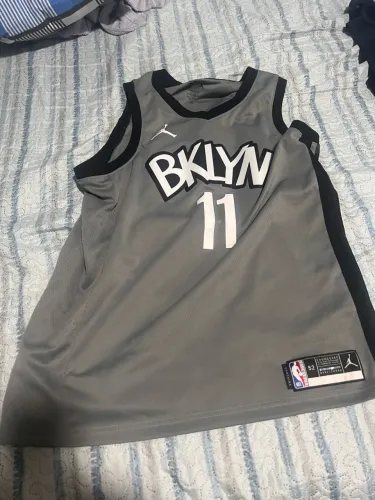 Camisa Brooklin nets tamanho gg , jogador kyrie Irving