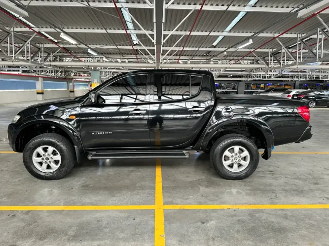Mitsubishi L200 Triton HPE 3.5 CD V6 24V Flex Aut. 2013