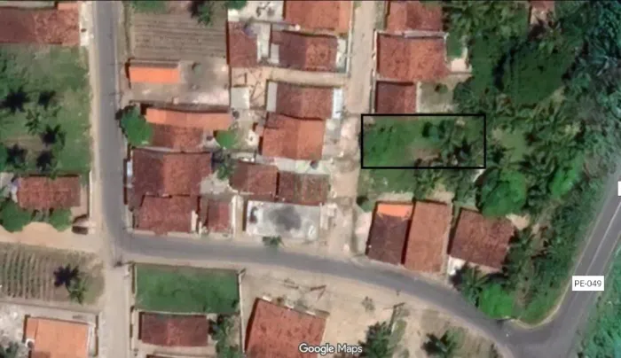 Terreno à venda com 240m² em Tejucupapo.