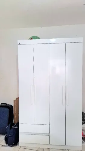Guarda roupas solteiro
