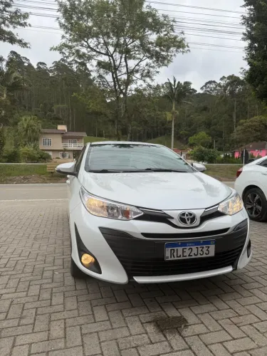 Toyota Yaris XS Connect Sedan 1.5 Flex 16V AUT 2022