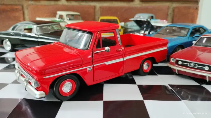 Miniatura 1/24 Chevrolet C10 1950