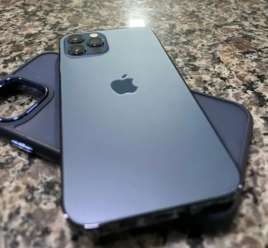iPhone 12 Pro 128GB + Carregador | Muito Conservado