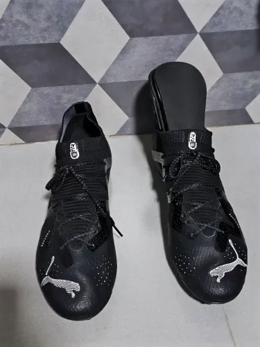 Chuteira campo/society da Puma 42
