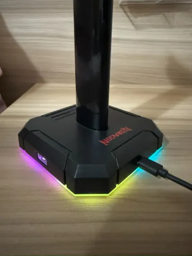 Suporte para Headset Gamer Redragon Scepter Pro com RGB e USB