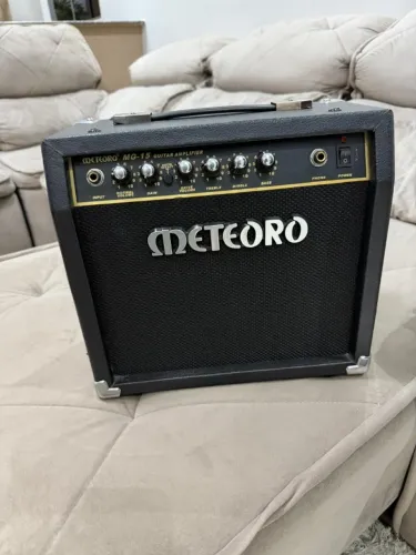 Amplificador de Guitarra Meteoro MG-15 - Muito Conservado