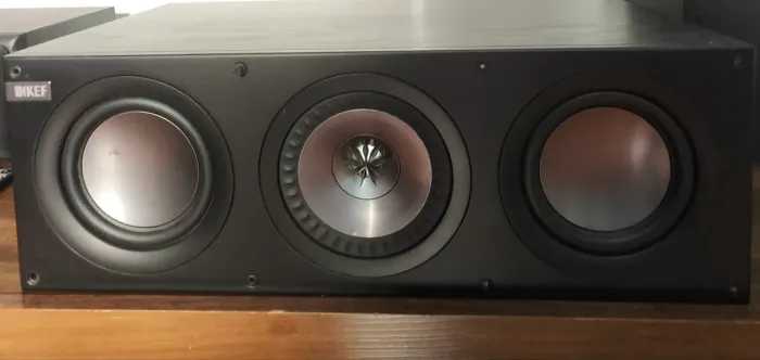 Caixa Central KEF Q200C