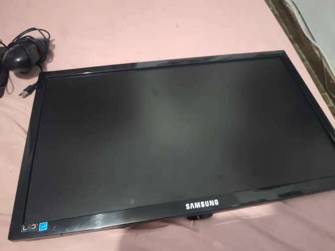 MONITOR SAMSUNG 19" - EXCELENTE ESTADO! 
