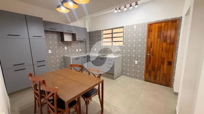 Garden 3 quartos todo reformado colado na Praia de Icaraí