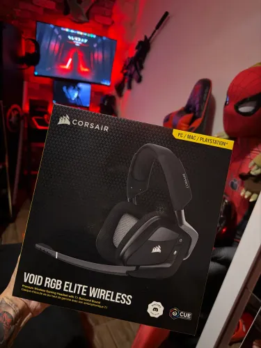 Headset Gamer Premium Corsair Void RGB Elite Wireless com 7.1 Surround - Preto