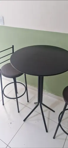 Jogo mesa bistrô mdf/aço com 2 banquetas