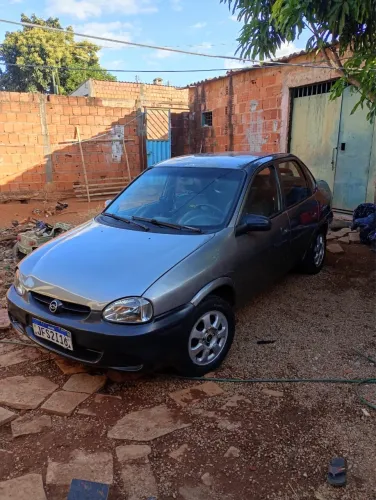 Chevrolet Corsa Sedan GLS 1.6 MPFI 4P 2000