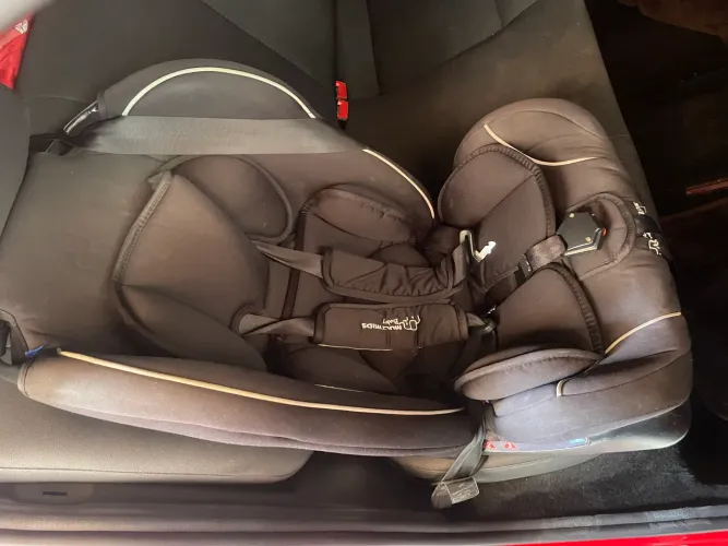 Cadeirinha multikids para automóveis