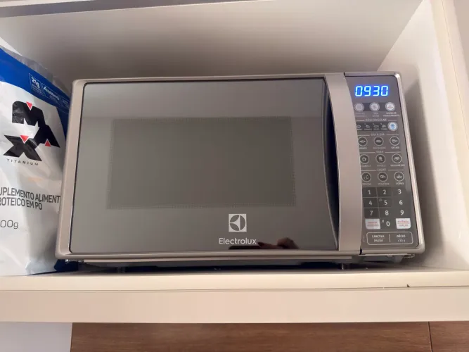 Vendo microondas novo