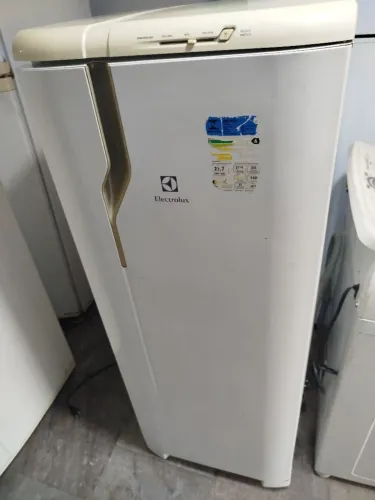 Geladeira electrolux