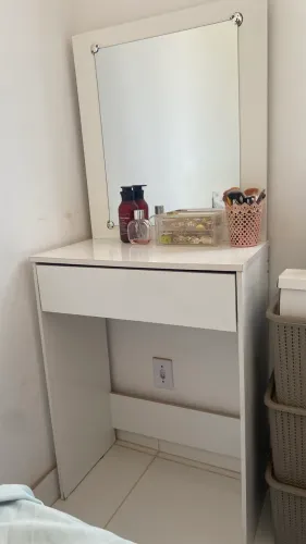 Vendo penteadeira com espelho
