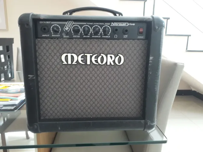 Amplificador meteoro nitrous drive 30 watts
