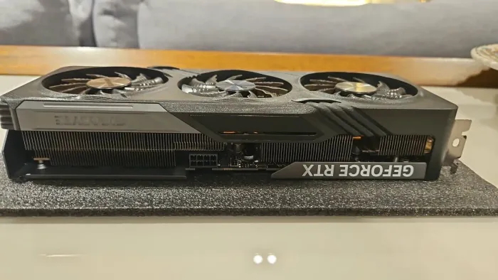 GIGABYTE GEFORCE RTX 4060 Ti GAMING OC 8GB - COM CAIXA