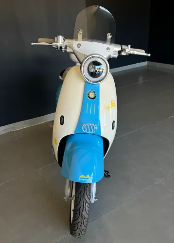 Moto elétrica retrô