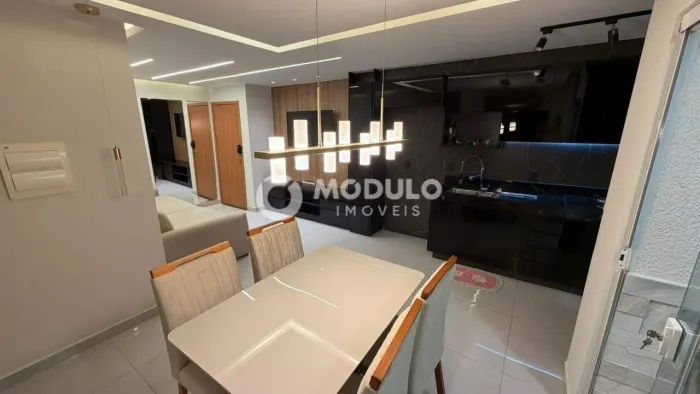 APARTAMENTO à venda, 2 quartos, 1 suíte, 1 vaga, Jardim Brasília - Uberlândia/MG