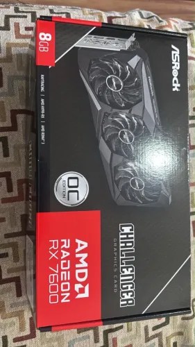 Placa de Vídeo ASRock AMD Radeon RX 7600 Challenger Pro 8GB OC - Na Caixa