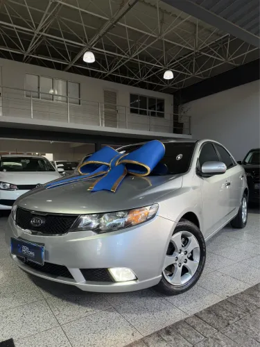 Kia Motors Cerato 1.6 16V Mec. 2010