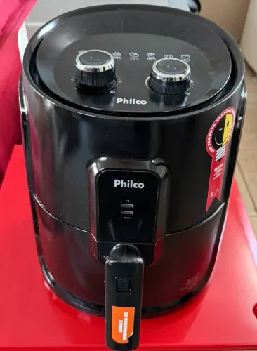 Fritadeira elétrica air fryer Philco 4,5 litros seminova