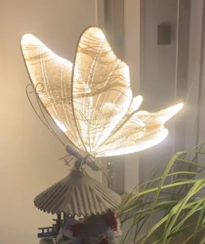 Borboleta decorativa Florart com LED