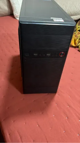 Computador: i5 de Oitava Geração 8 gigabyte 240ssd mouse monitor