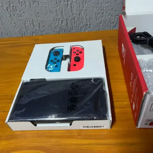 Console Nintendo Switch Oled Seminovo (DESBLOQUEADO) (6 meses de Garantia)
