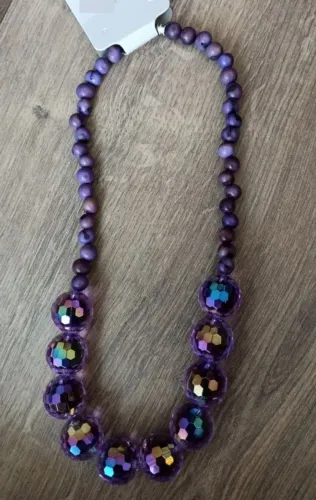 Colar roxo