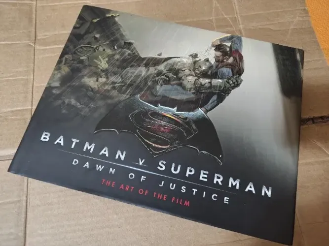 Batman v Superman: Dawn of Justice: The Art of the Film - IMPORTADO - Excelente estado