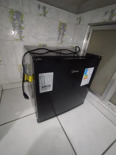 Frigobar Midea Preto - Novo