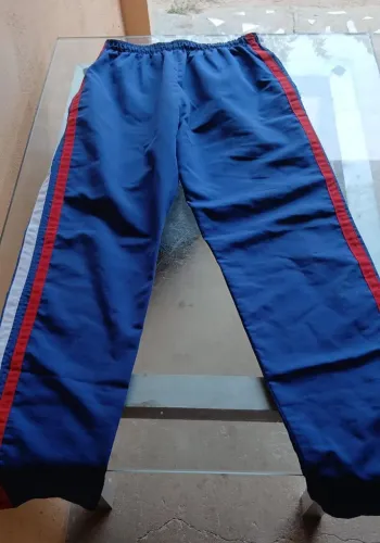 Vendo calça de tactel do Colégio Militar/Militarizado, tamanho 37/38.