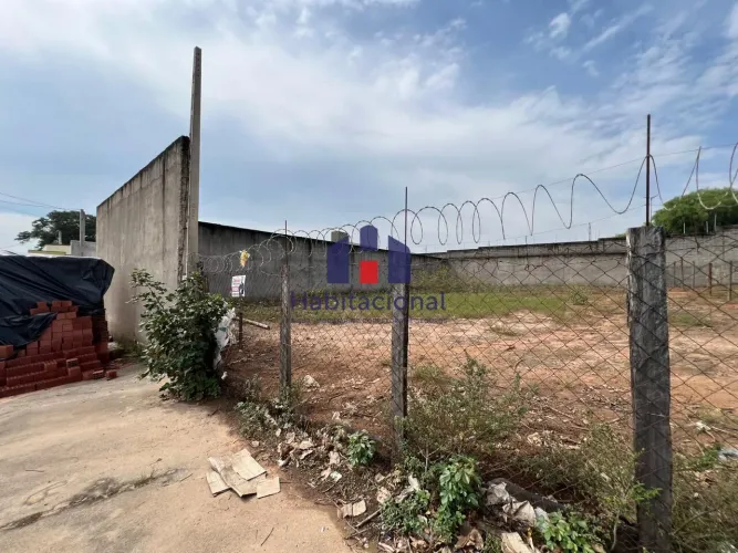 Terreno à venda com excelente potencial comercial e residencial!