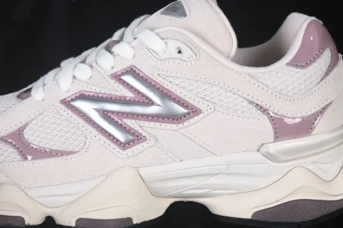 New Balance 906o