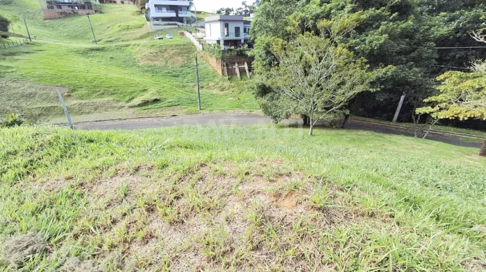 Terreno à venda no Condomínio Terras de Santa Tereza em Vinhedo na Davanti Imóveis.