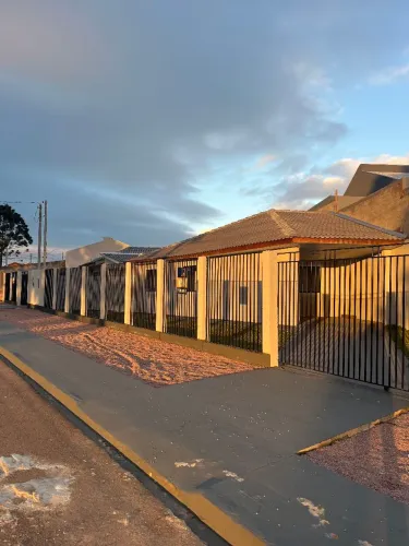 Casa nova com 70m 02 quartos garagem coberta amplo terreno aceita permuta financia caixa