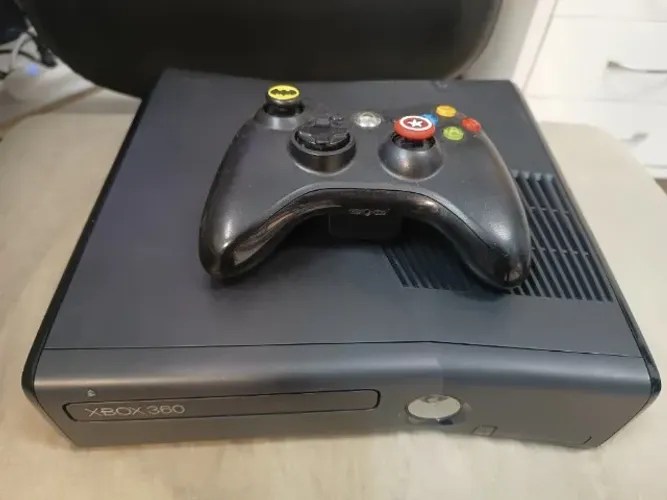 Vendo Xbox 360 destravado.
