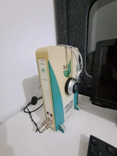 Aparelho de Audiometria 3J