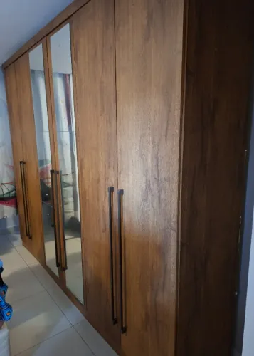 Guarda roupa casal 6 portas c/ espelho
