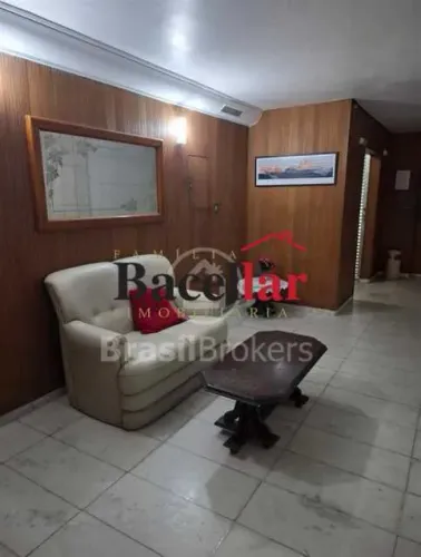 Apartamento : Padrão / Residencial / Olaria