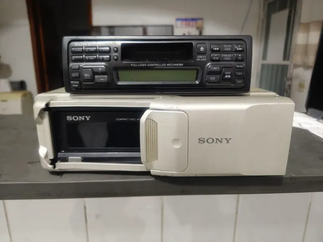 Toca fita com Disqueteira Sony