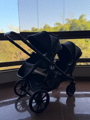 Carrinho Baby Jogger  Completo para Gêmeos ou Irmãos + 2 Bebê Conforto + Bases