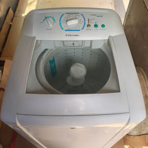 Máquina de lavar Eletrolux 12 kilos