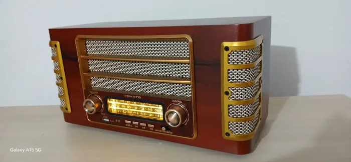 Radio modelo antigo 