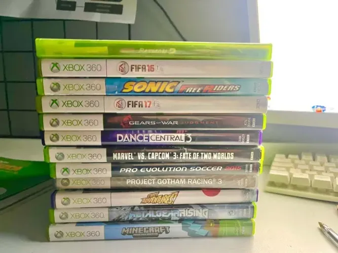 Lote 12 Jogos Xbox 360 Originais (Minecraft, Metal Gear, Marvel vs Capcom 3)