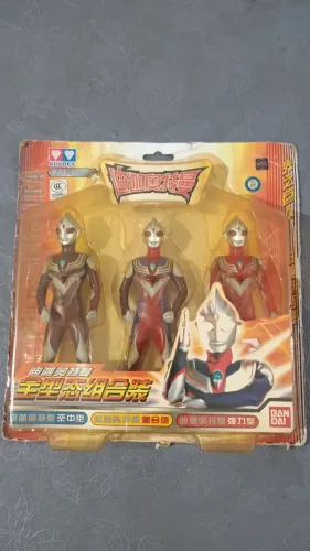 Boneco Ultramen Bandai.