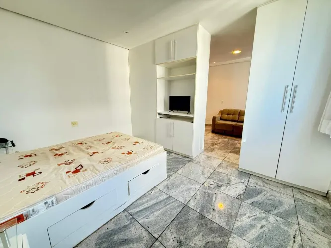 Flat com vaga de garagem para alugar no Estoril