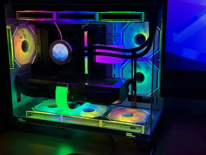 Vendo PC Gamer High-End - Setup "Panda" Impecável (Ryzen 7 9800X3D + RTX 5070)